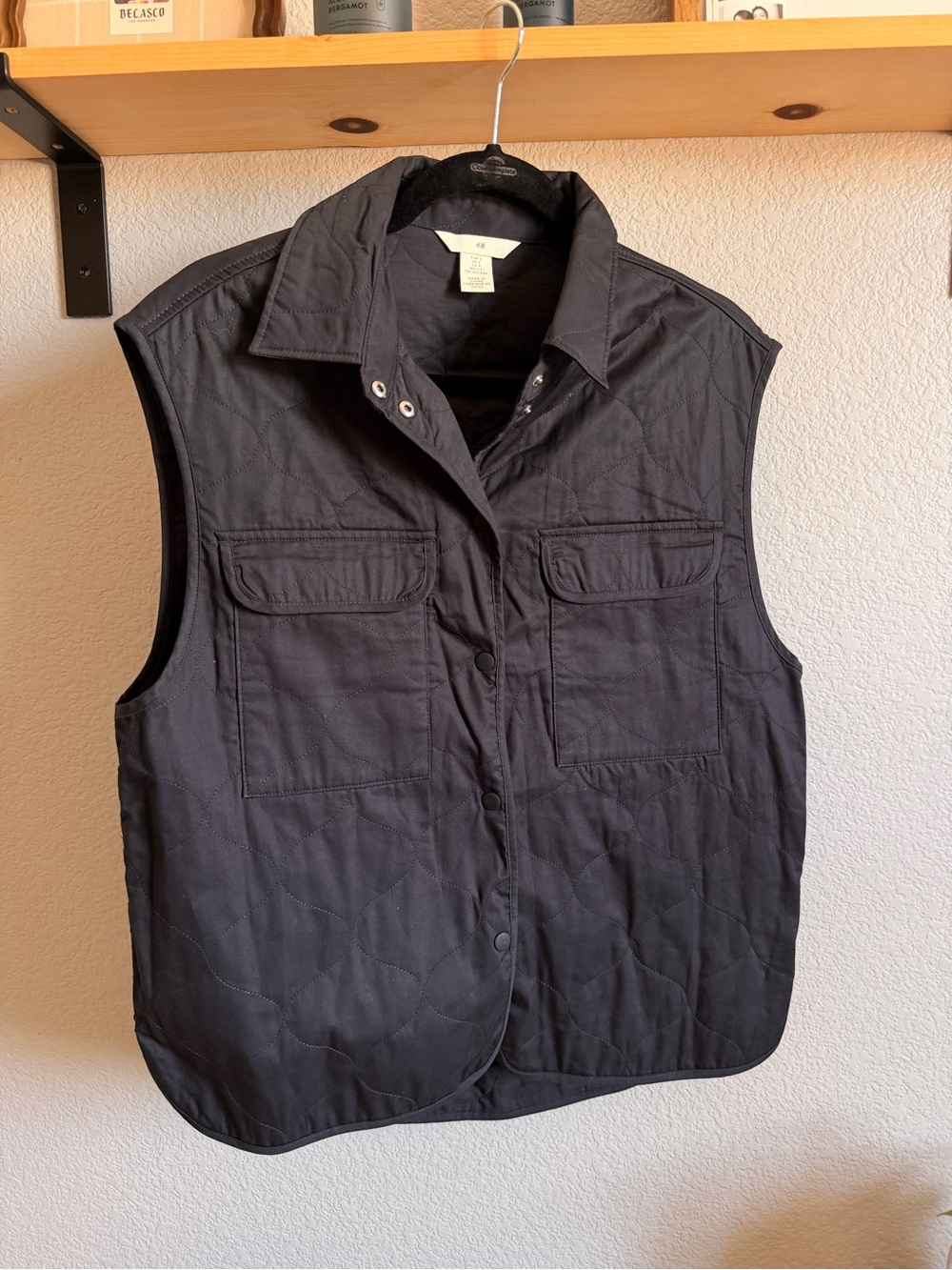 H&M Quilted Black Sleeveless Vest with Chest Pockets